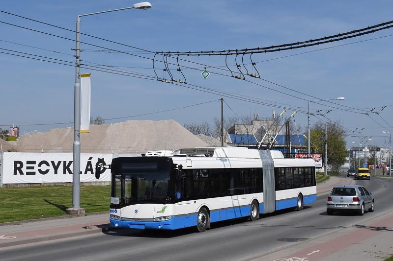 Zkušební jízdy trolejbusů ze Škody Electric