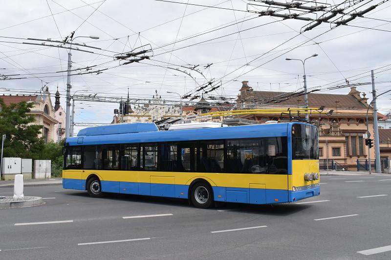 Zkušební jízdy trolejbusů ze Škody Electric