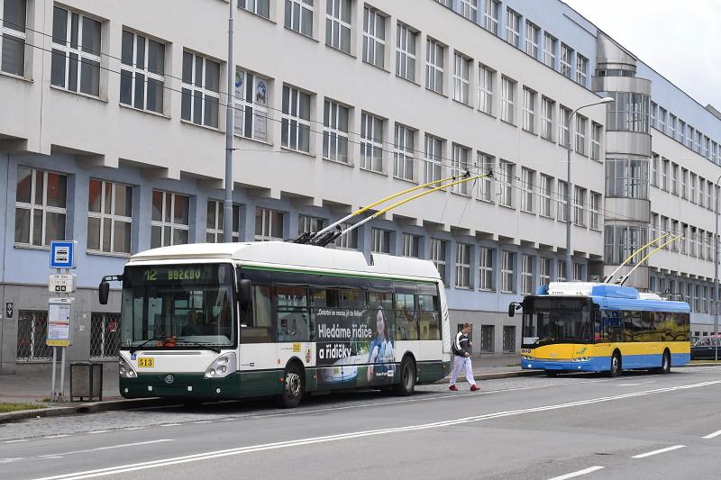 Zkušební jízdy trolejbusů ze Škody Electric