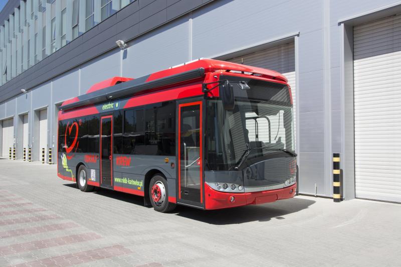 Mobilní centrum pro darování krve v elektrickém autobusu Solaris