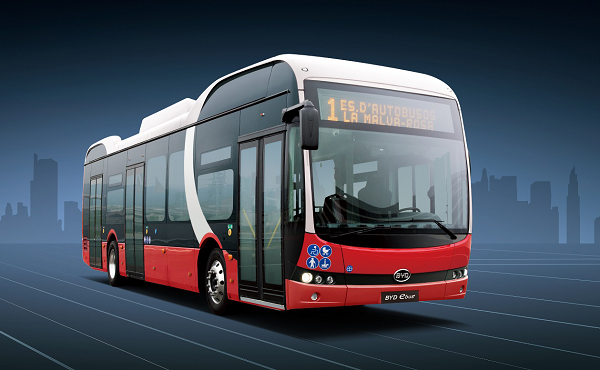 Největší španělskou objednávku 12 metrových elektrických autobusů získal BYD