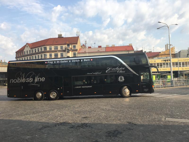 Dnes odjel první spoj luxusní Setrou společnosti Nobless Line přes Mnichov do Švýcarska