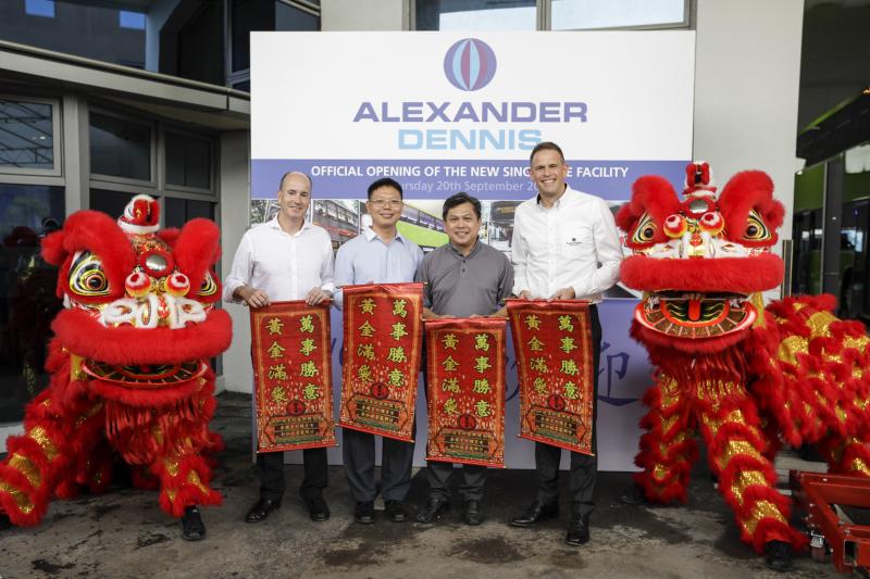 Alexander Dennis otevírá novou základnu v Singapuru