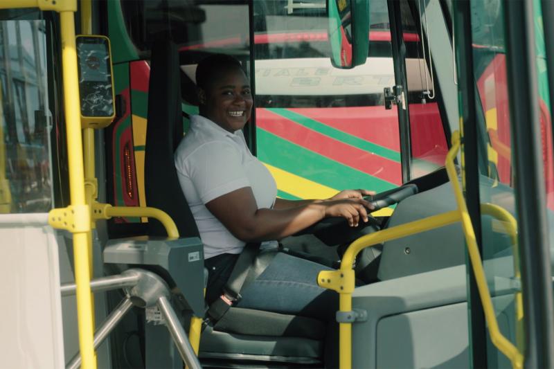 Scania v kampani &quot;Women moving the city&quot; v západní Africe