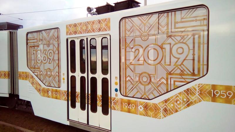 Dražba sedaček ve Zlaté tramvaji v Brně skončila