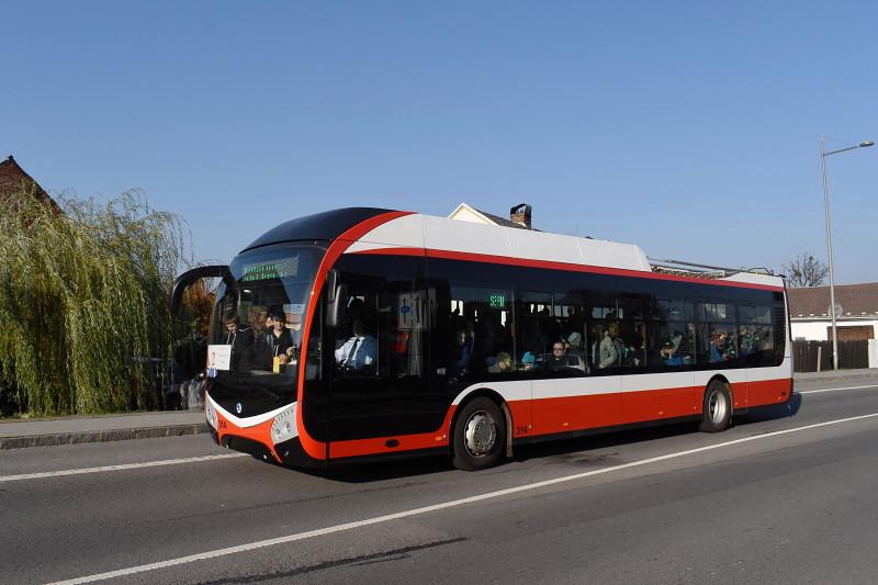 Nový trolejbus Škoda 32 Tr v Opavě