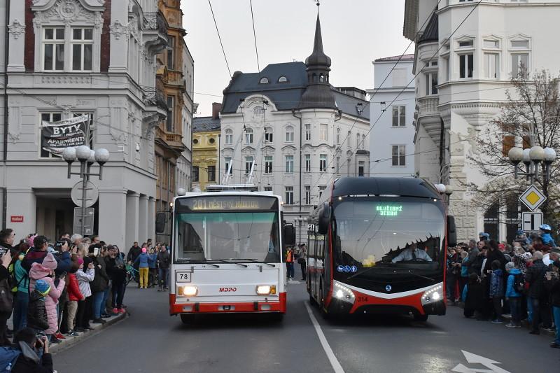 Nový trolejbus Škoda 32 Tr v Opavě