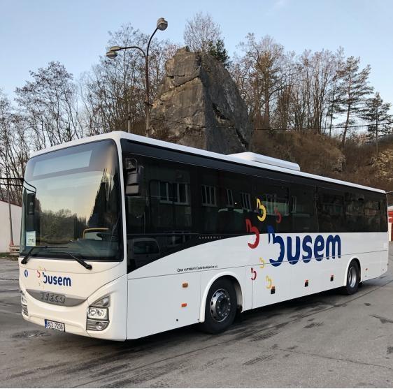 I na jihu Čech jezdí cestující novými autobusy