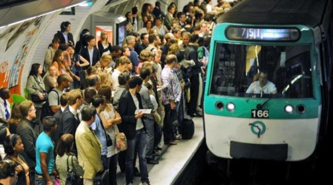 Paříž ustoupila od plánu na veřejnou dopravu zdarma