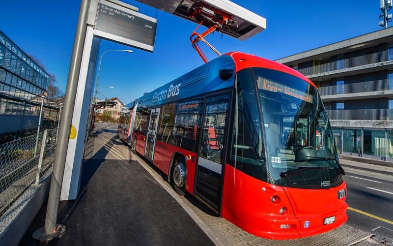 Bern ke své ekologické dopravě přidává e-busy