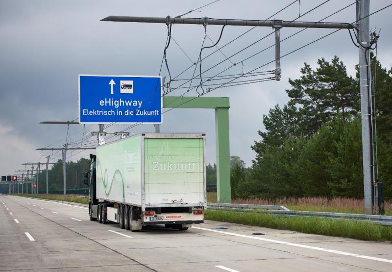 Scania dodá 15 nákladních vozidel pro elektrifikované dálnice