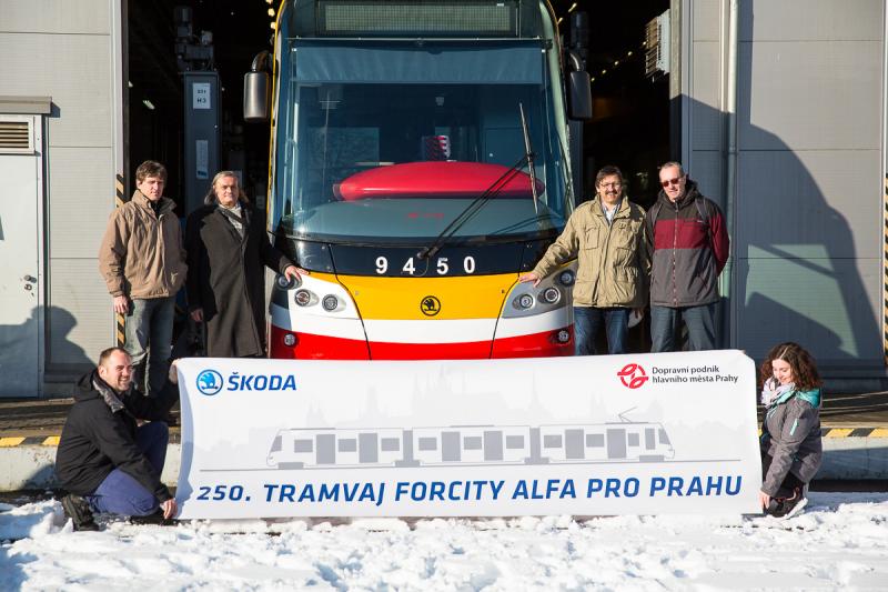 Poslední nová tramvaj ForCity Alfa je v Praze