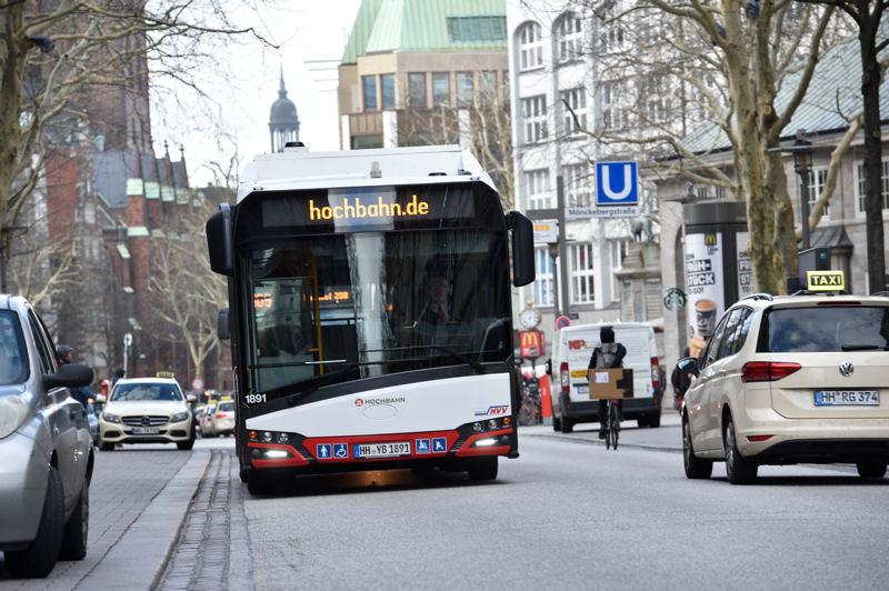 Další elektrické autobusy Solaris v Hamburku