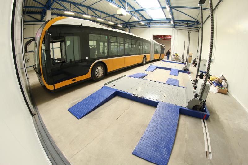 V Mladé Boleslavi začalo fungovat nové testovací centrum pro autobusy