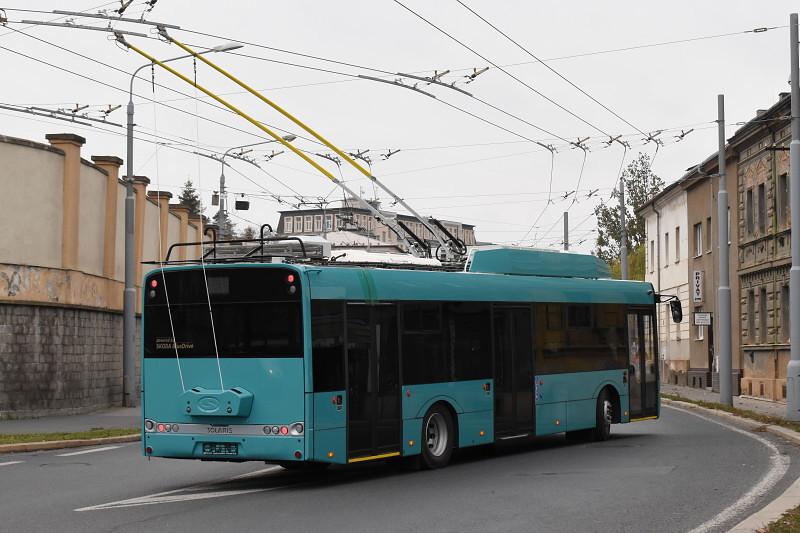 Budapešť, Galati, Vilnius, Zllín či Žilina. Testované trolejbusy v ulicích Plzně.