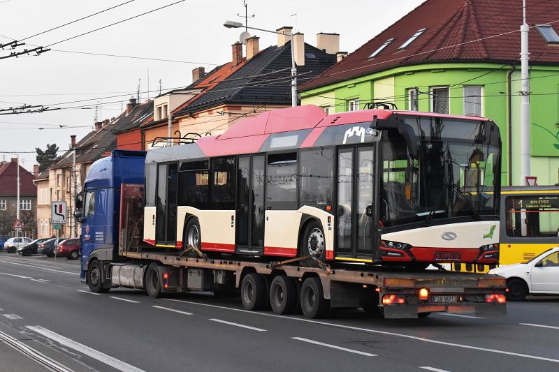 Budapešť, Galati, Vilnius, Zllín či Žilina. Testované trolejbusy v ulicích Plzně.