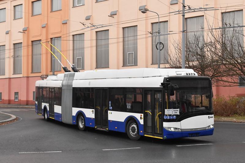 Budapešť, Galati, Vilnius, Zllín či Žilina. Testované trolejbusy v ulicích Plzně.