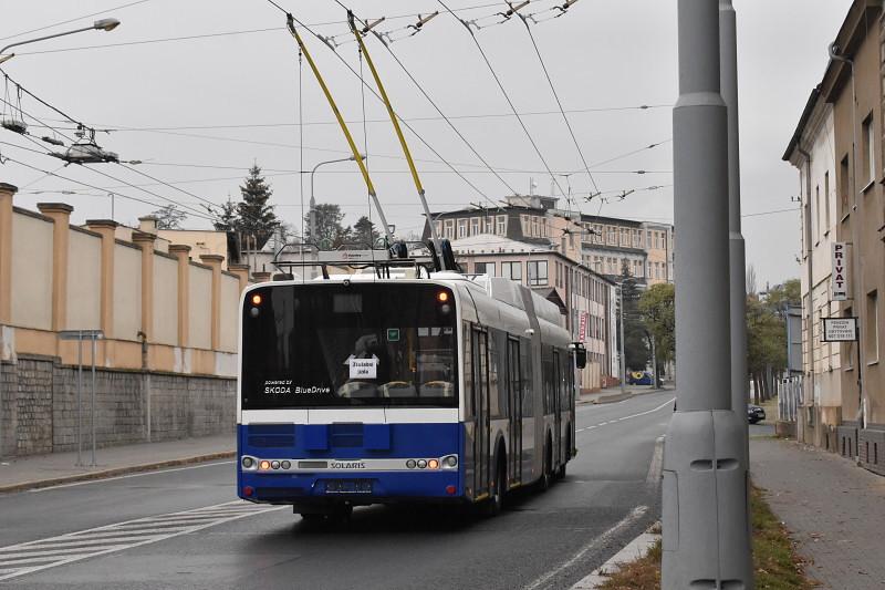 Budapešť, Galati, Vilnius, Zllín či Žilina. Testované trolejbusy v ulicích Plzně.