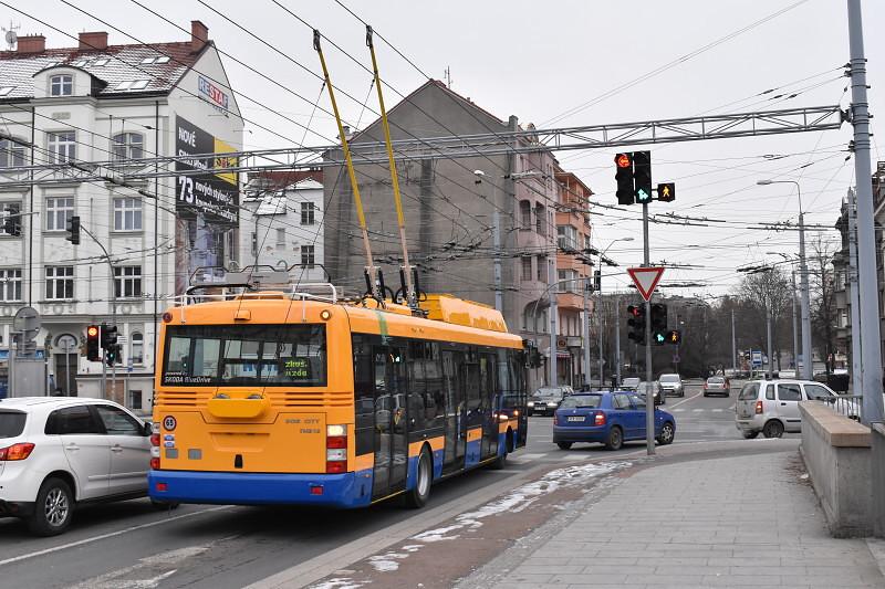 Budapešť, Galati, Vilnius, Zllín či Žilina. Testované trolejbusy v ulicích Plzně.