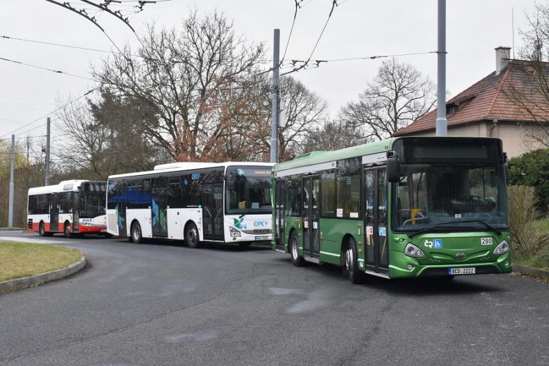 Testování průjezdnosti autobusů plzeňským Výsluním