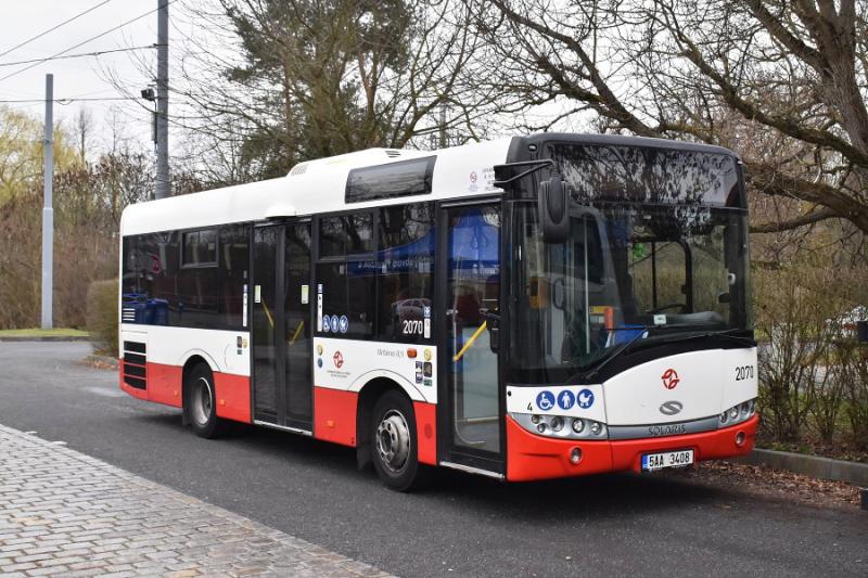 Testování průjezdnosti autobusů plzeňským Výsluním