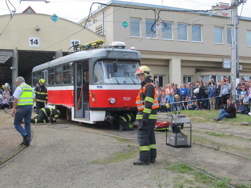 Den otevřených dveří ve vozovně Medlánky