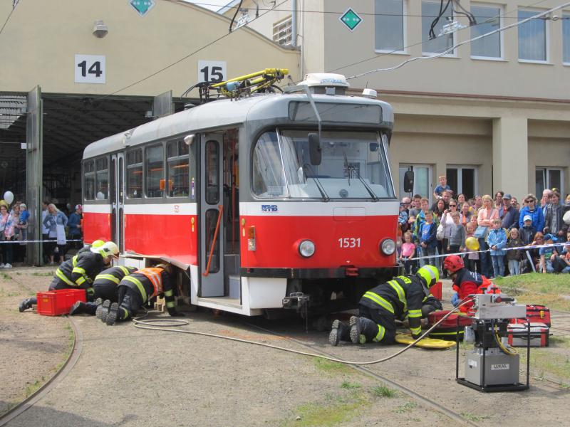 Den otevřených dveří ve vozovně Medlánky