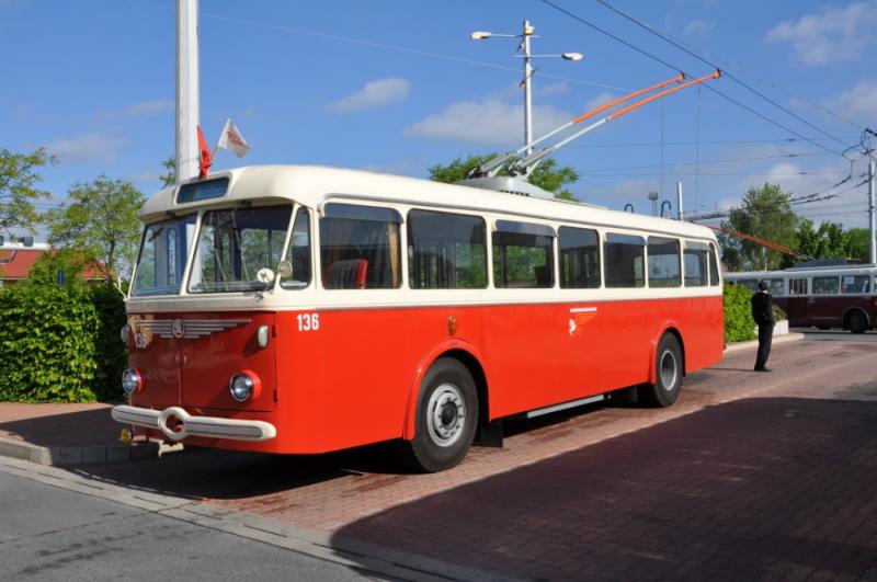 70. let trolejbusové dopravy v Hradci Králové