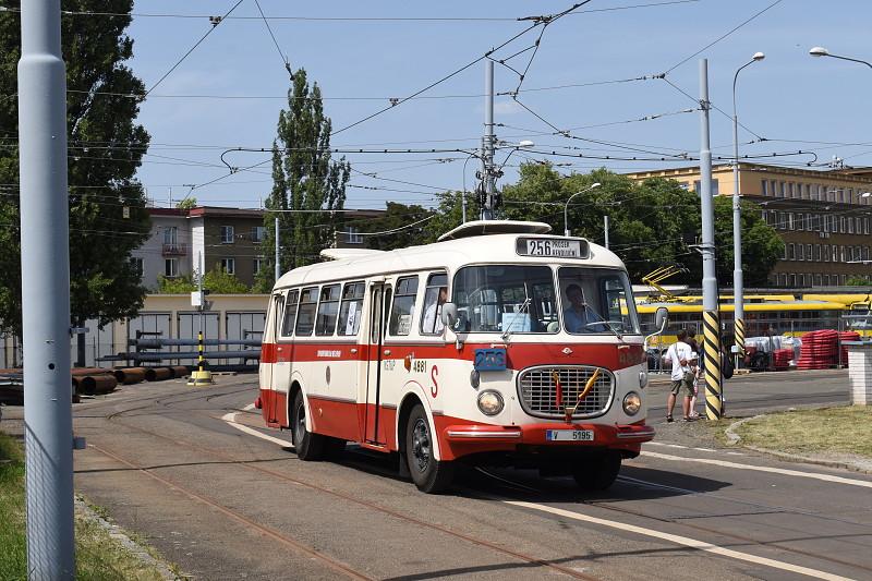 V Plzni oslavili 120 let městské dopravy