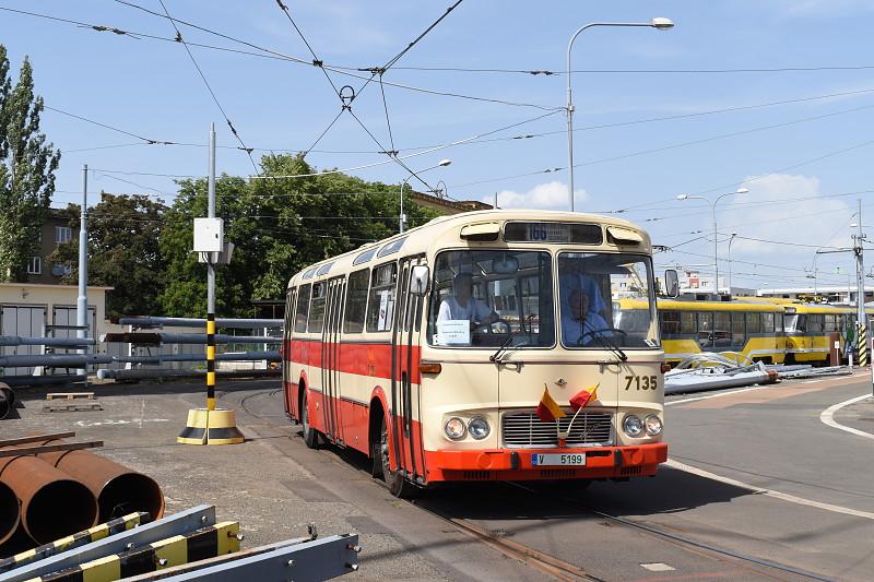 V Plzni oslavili 120 let městské dopravy