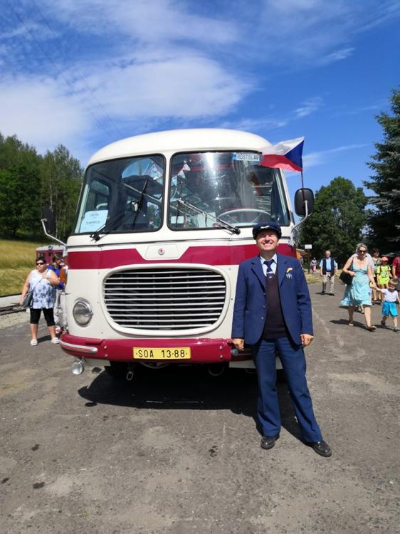 Provoz historické autobusové linky Zubrnice - Úštěk zahájen