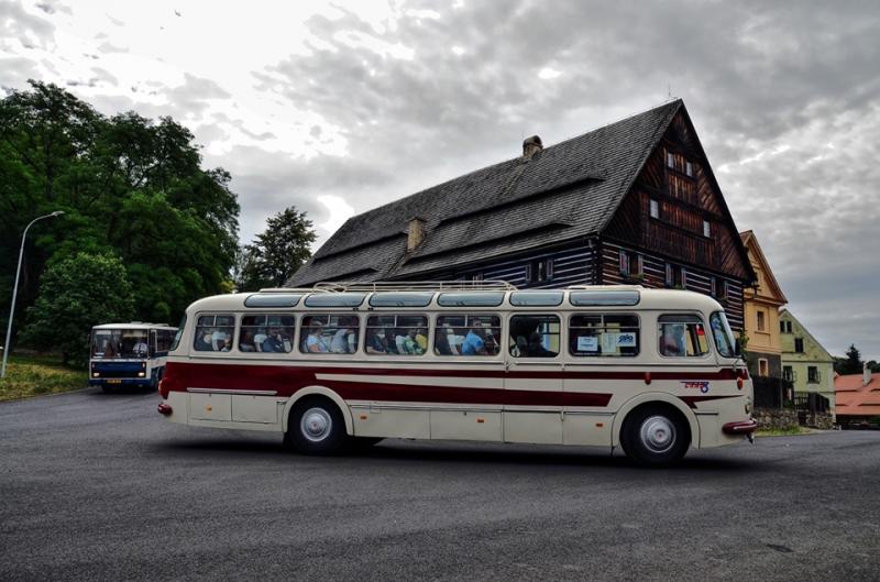 Provoz historické autobusové linky Zubrnice - Úštěk zahájen