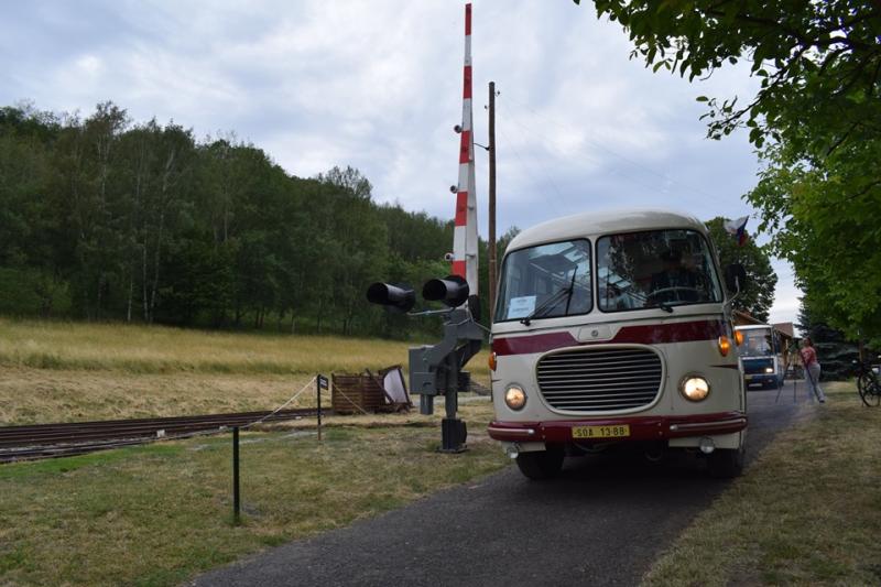 Provoz historické autobusové linky Zubrnice - Úštěk zahájen