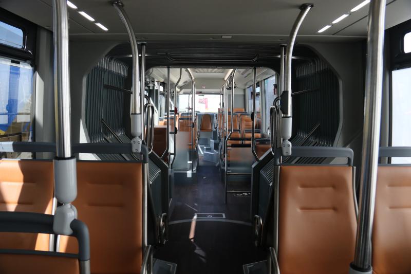 Na zkoušku s hybridním kloubovým autobusem Volvo 7900 LAH