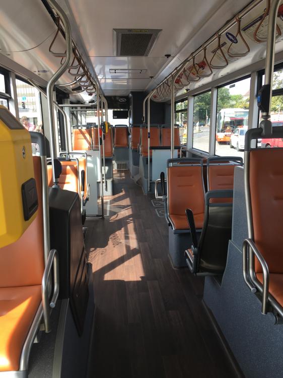 V Praze dnes vyjede do testovacího provozu hybridní autobus Solaris