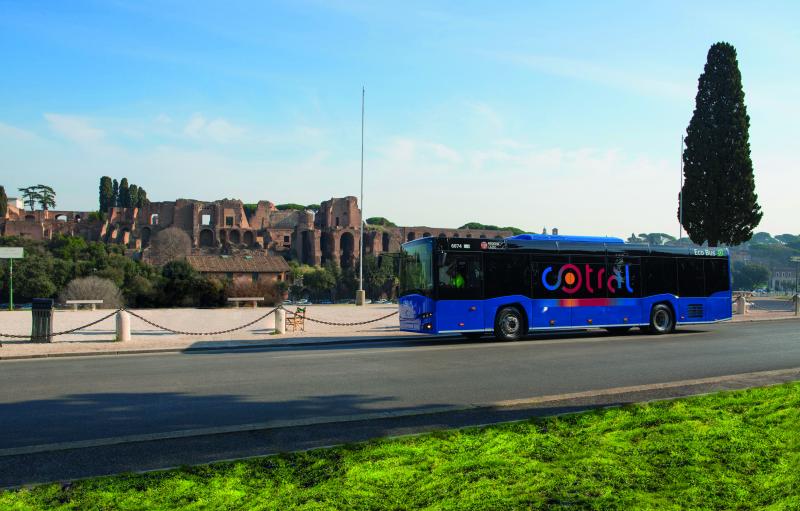 Solaris získal obrovskou objednávku. Dalších 300 meziměstských autobusů InterUrbino jede do Itálie
