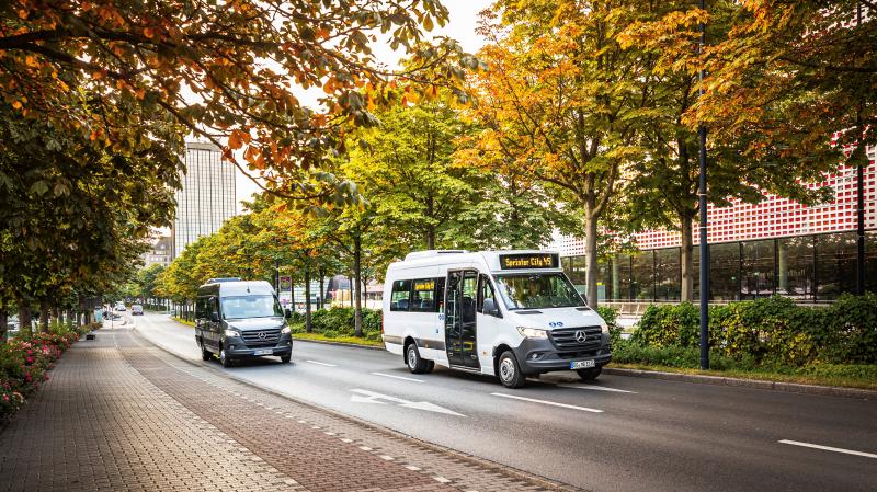 Dva přírůstky minibusů s hvězdou: Sprinter Transfer 45 a Sprinter City 45