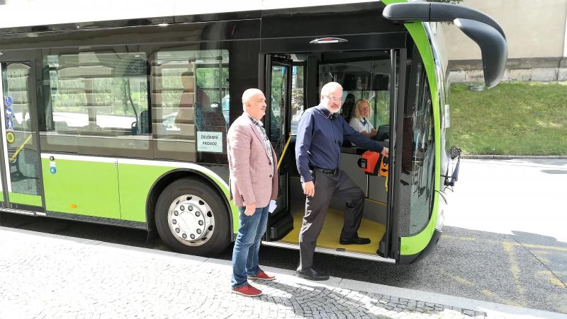 Arriva testuje elektrobus pro kladenskou MHD