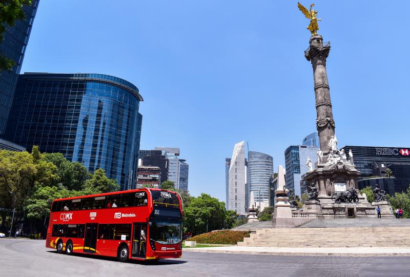 Alexander Dennis se dalších pět let postará o double-deckery v Mexico City