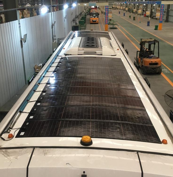 Nový solární systém pro letištní autobusy 