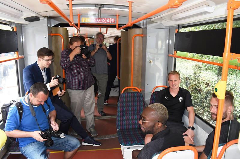 Darujte naději s pomocí plzeňské tramvaje