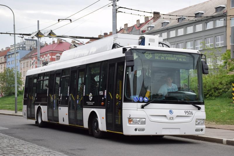 Na Letiště Václava Havla pojedou parciální trolejbusy