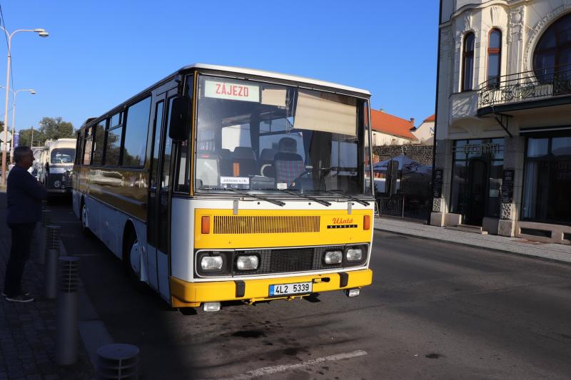 Den s historickými autobusy v České Lípě