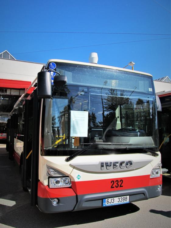 Jihlavané minulou neděli vyzkoušeli nový trolejbus Škoda 32 Tr