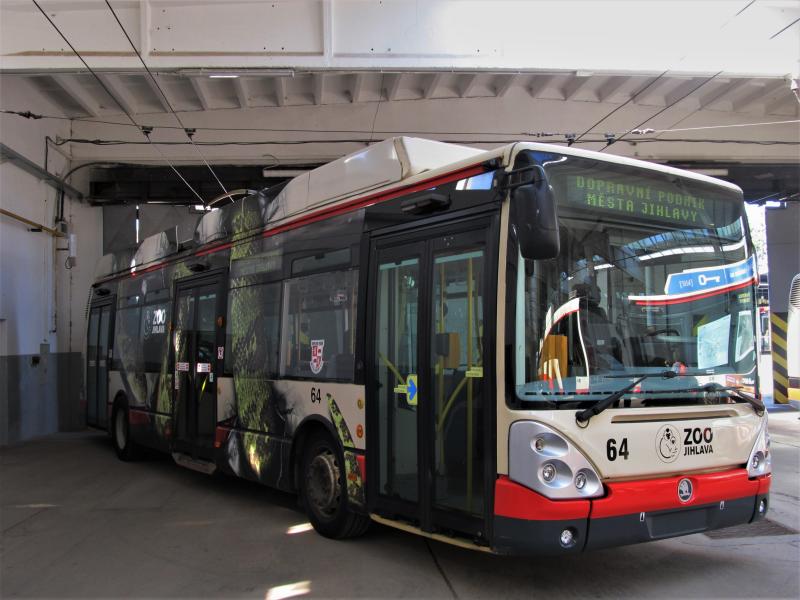 Jihlavané minulou neděli vyzkoušeli nový trolejbus Škoda 32 Tr