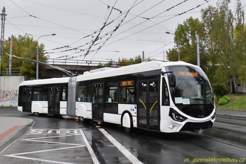 V Plzni jezdily netradiční trolejbusy pro Limoges