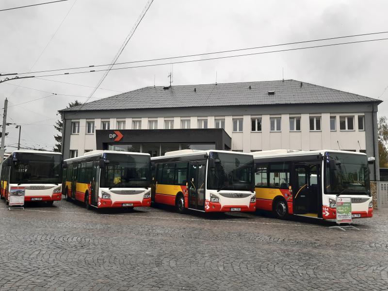 V Hradci jezdí desítka nových autobusů a budou další