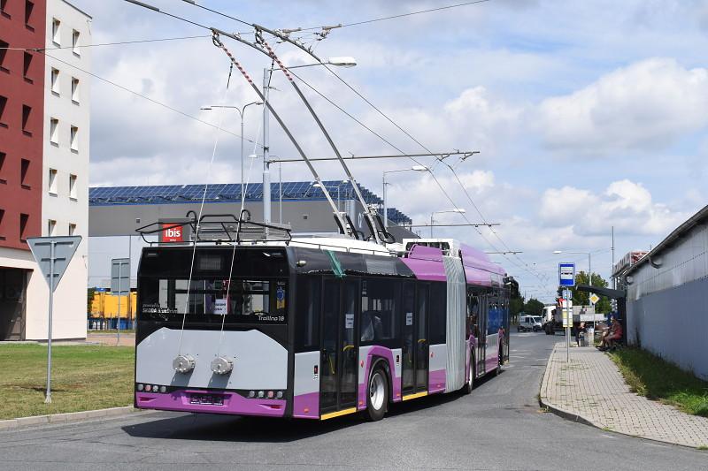 Kluž, Limoges, Pardubice, Riga, Saint-Étienne či Teplice. Testované trolejbusy v ulicích Plzně