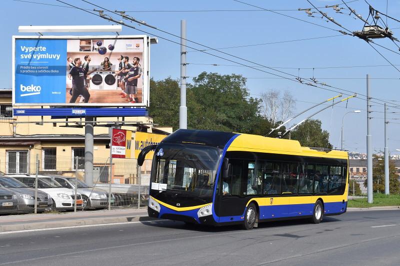 Kluž, Limoges, Pardubice, Riga, Saint-Étienne či Teplice. Testované trolejbusy v ulicích Plzně