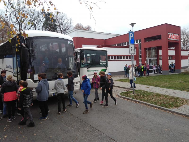 Dopravu dětí v rámci letošního JUNIORFEST zajistily ČSAD autobusy Plzeň